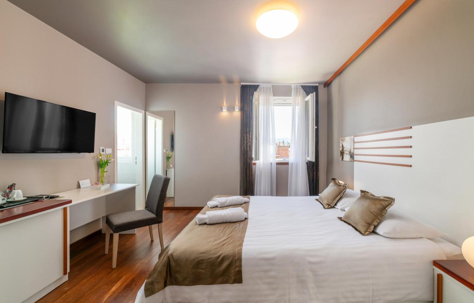Luxury Rooms Kiara 斯普利特 外观 照片